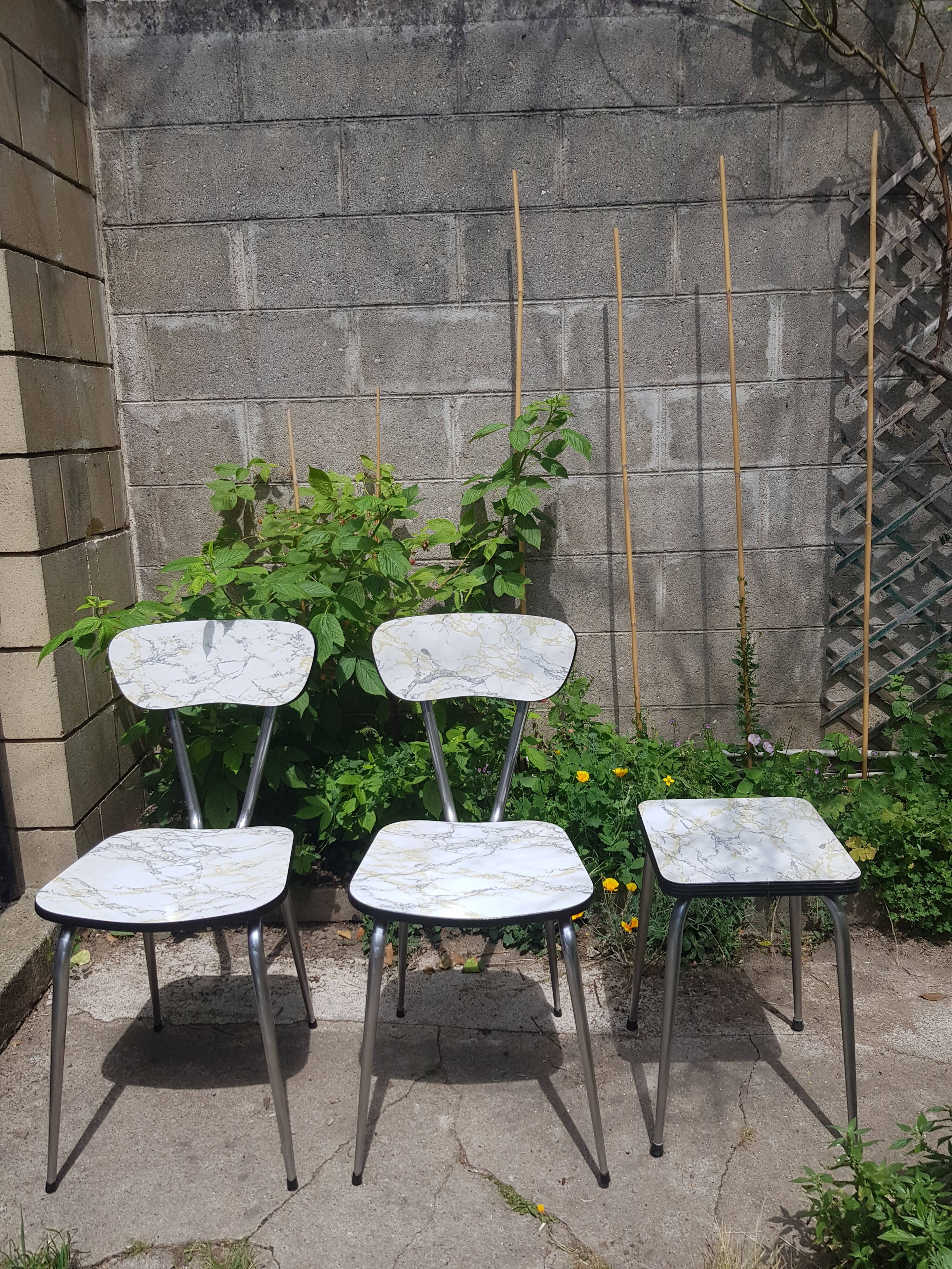 Set of 2 formica chairs type marble + 1 stool