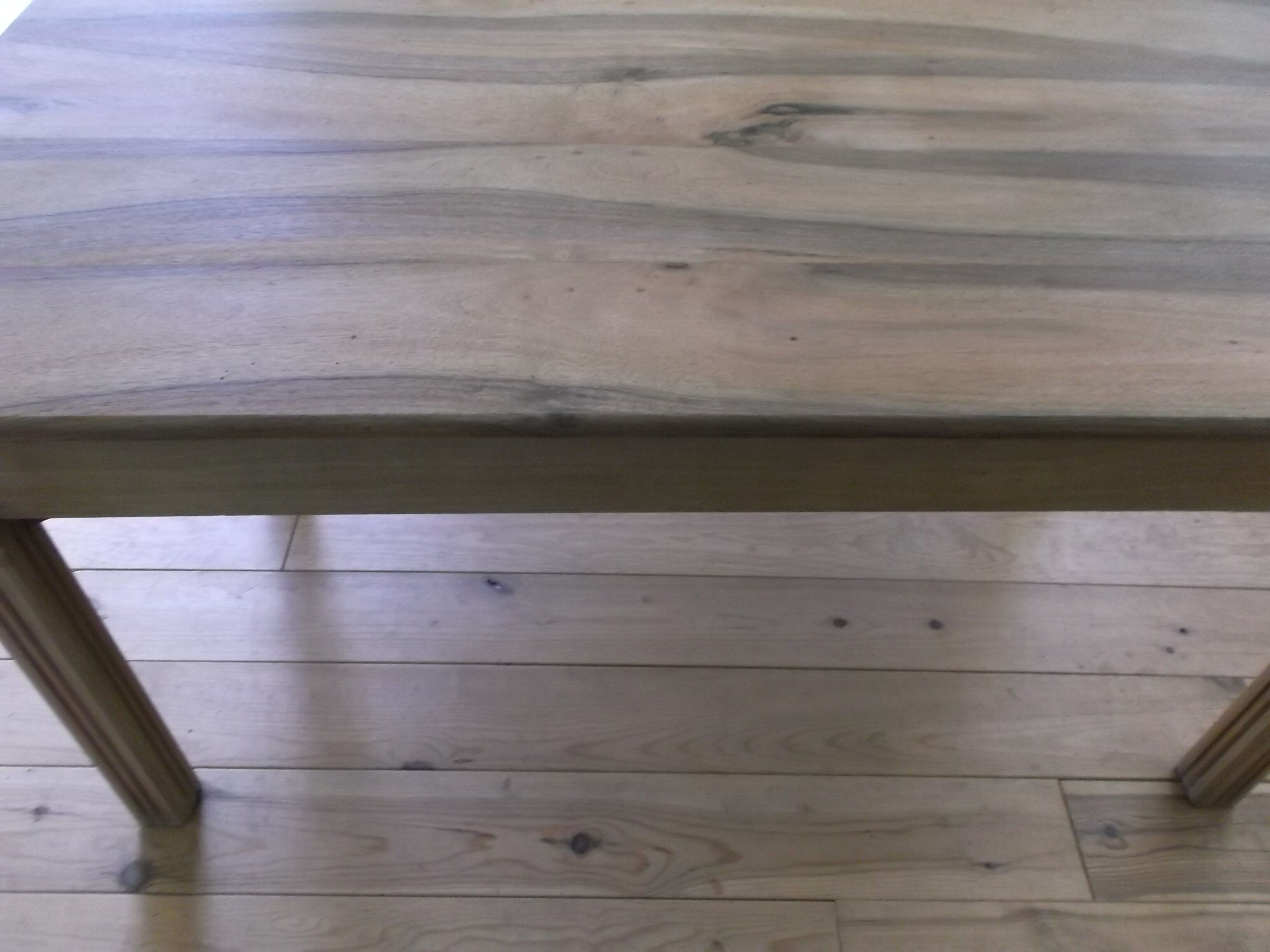 Farm table