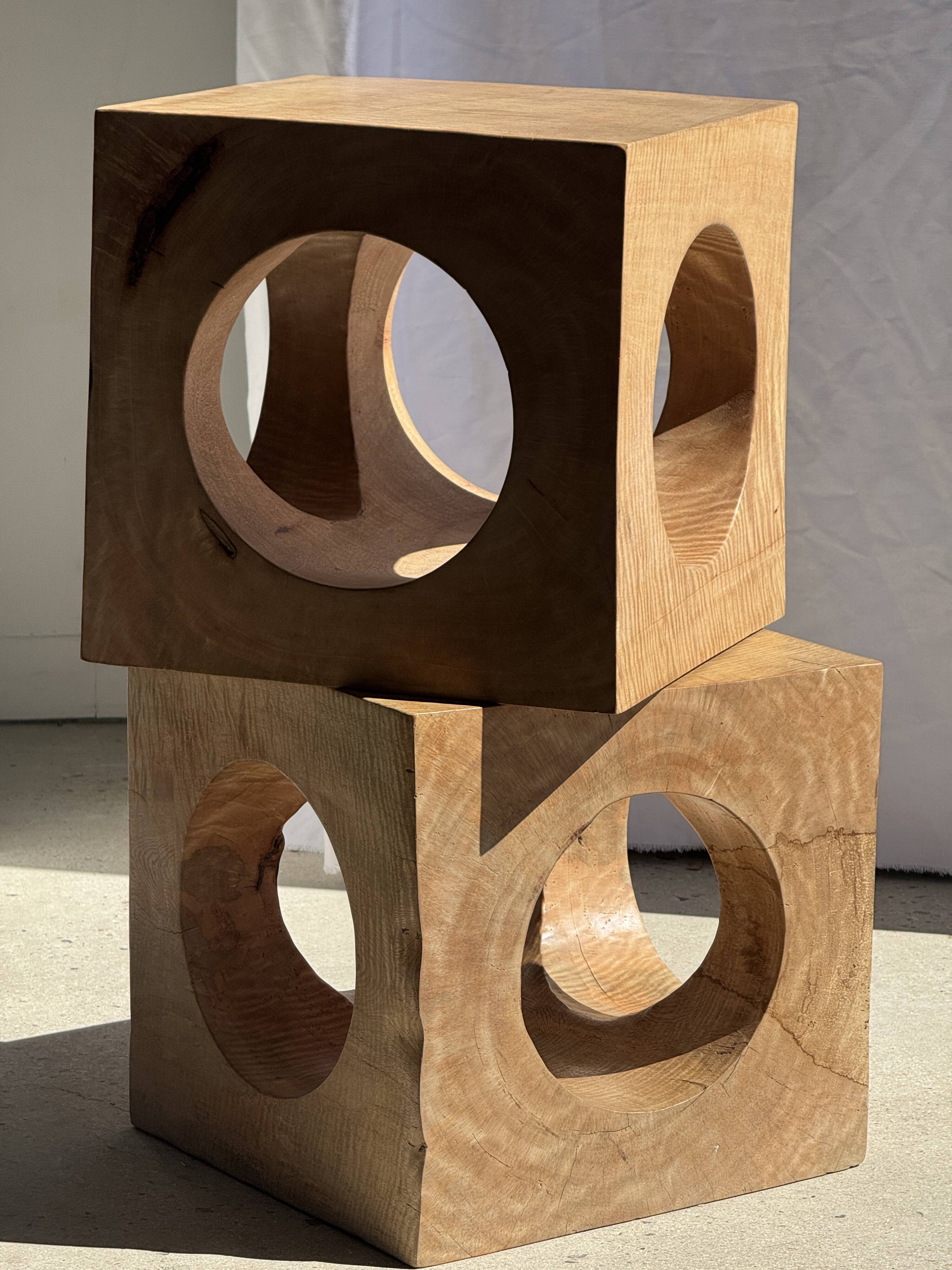 Coffee table, or openwork cubic stool in natural monoxyle mango wood H40.