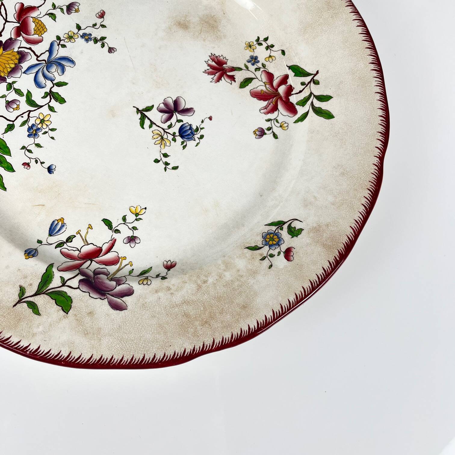 Large round patinated dish, Strasbourg model, Sarreguemines, 1880-1918