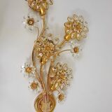 Large wall lamp in gilded brass, Palwa flowers by Ernst Palme, 1970s.