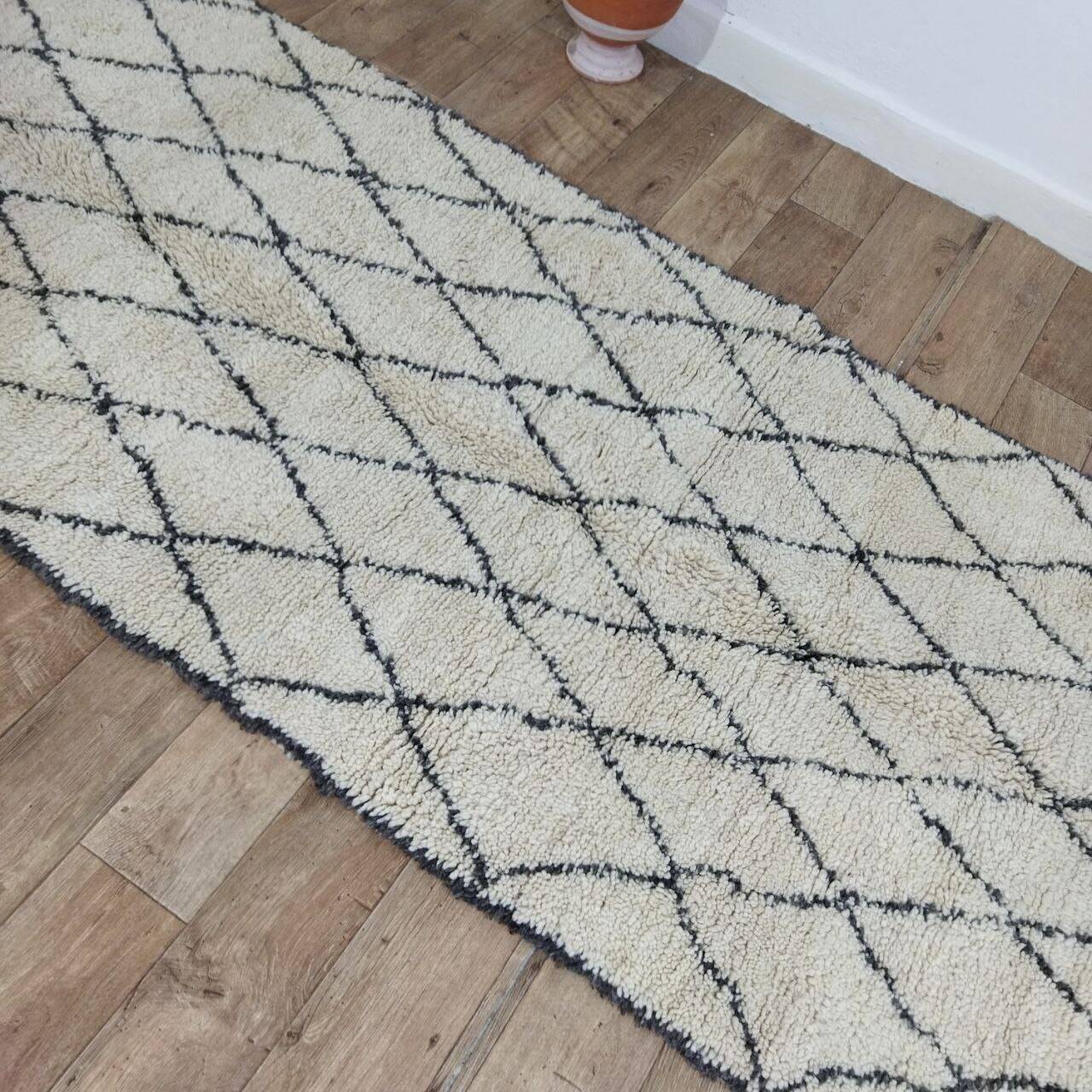 Handmade wool Berber rug 295 x 117 cm