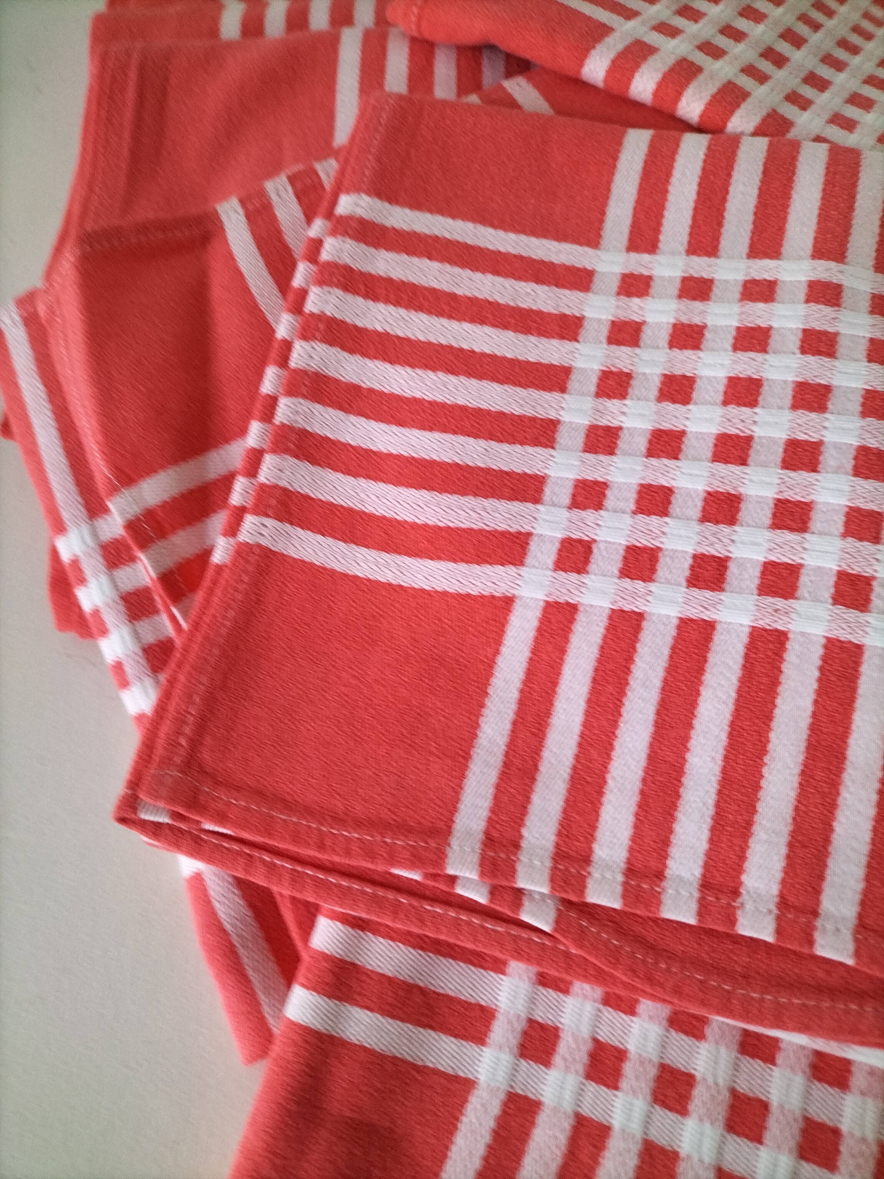 Lot of 12 vintage napkins