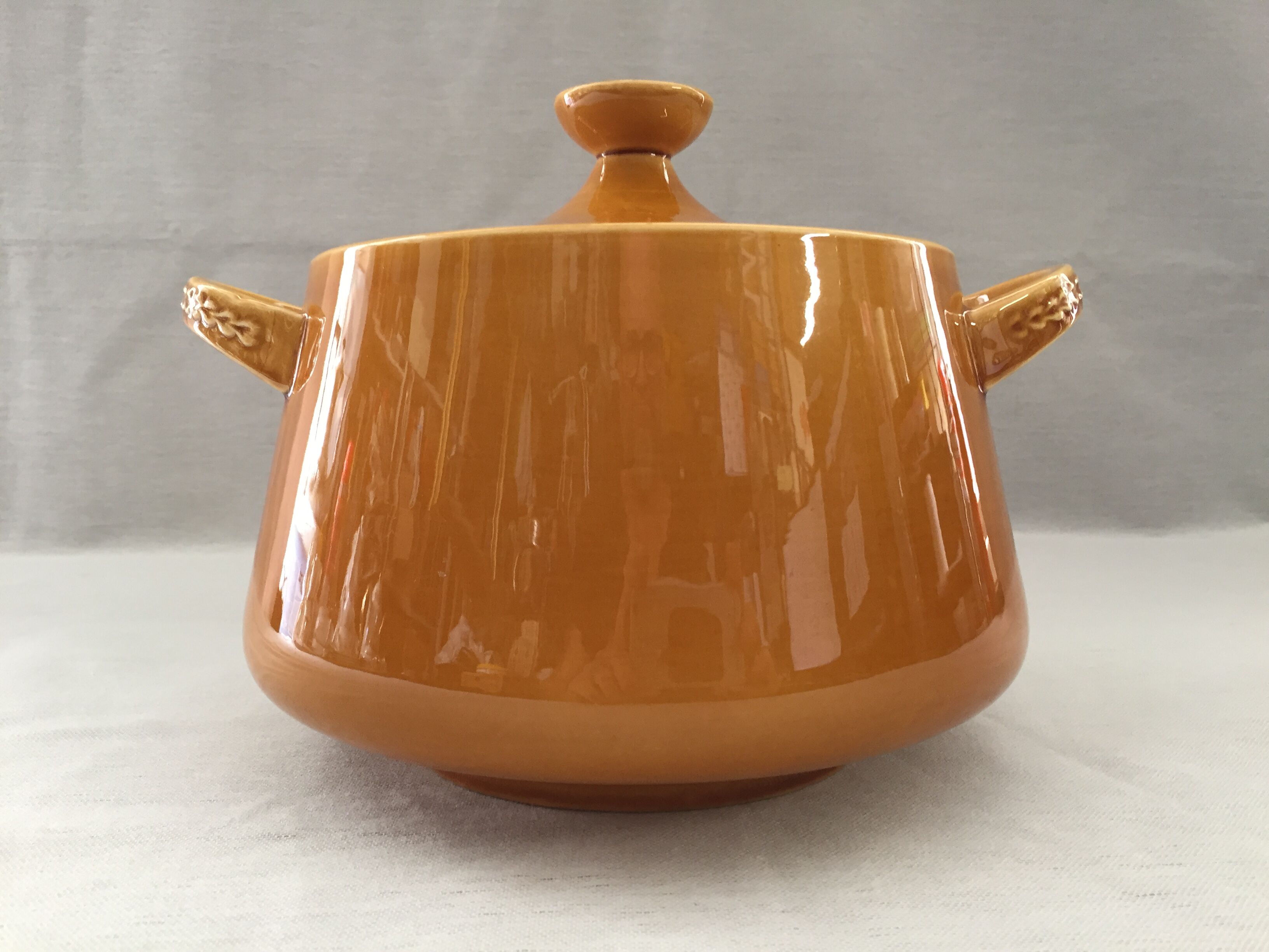 Former pot pot earthenware of the capuchins salins-les-bains abbey jura