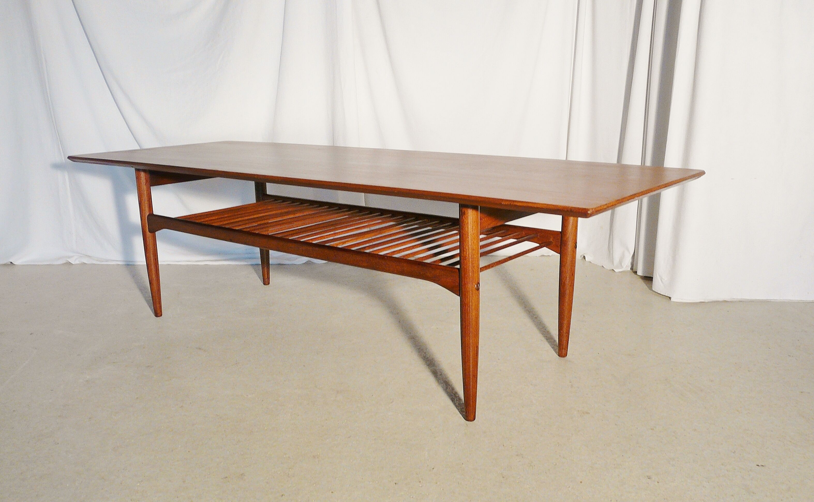 Table basse en teck danoise Ib Kofod Larsen