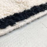 Beni Ouarain Moroccan Berber carpet with diamonds engraved in the weft 2.18x1.21m
