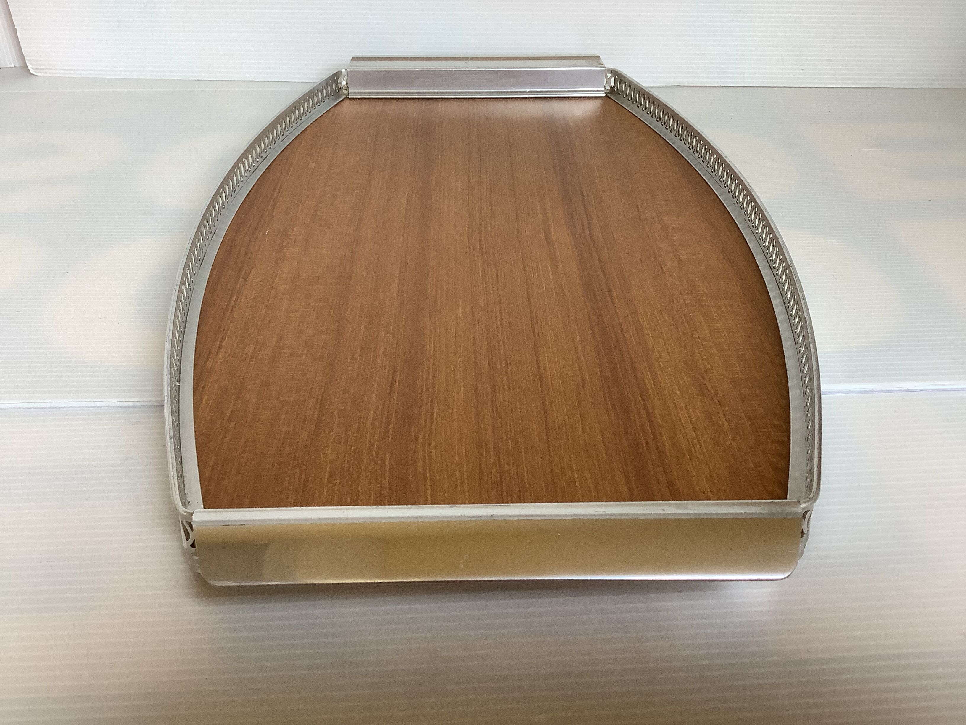 Openwork metal formica tray