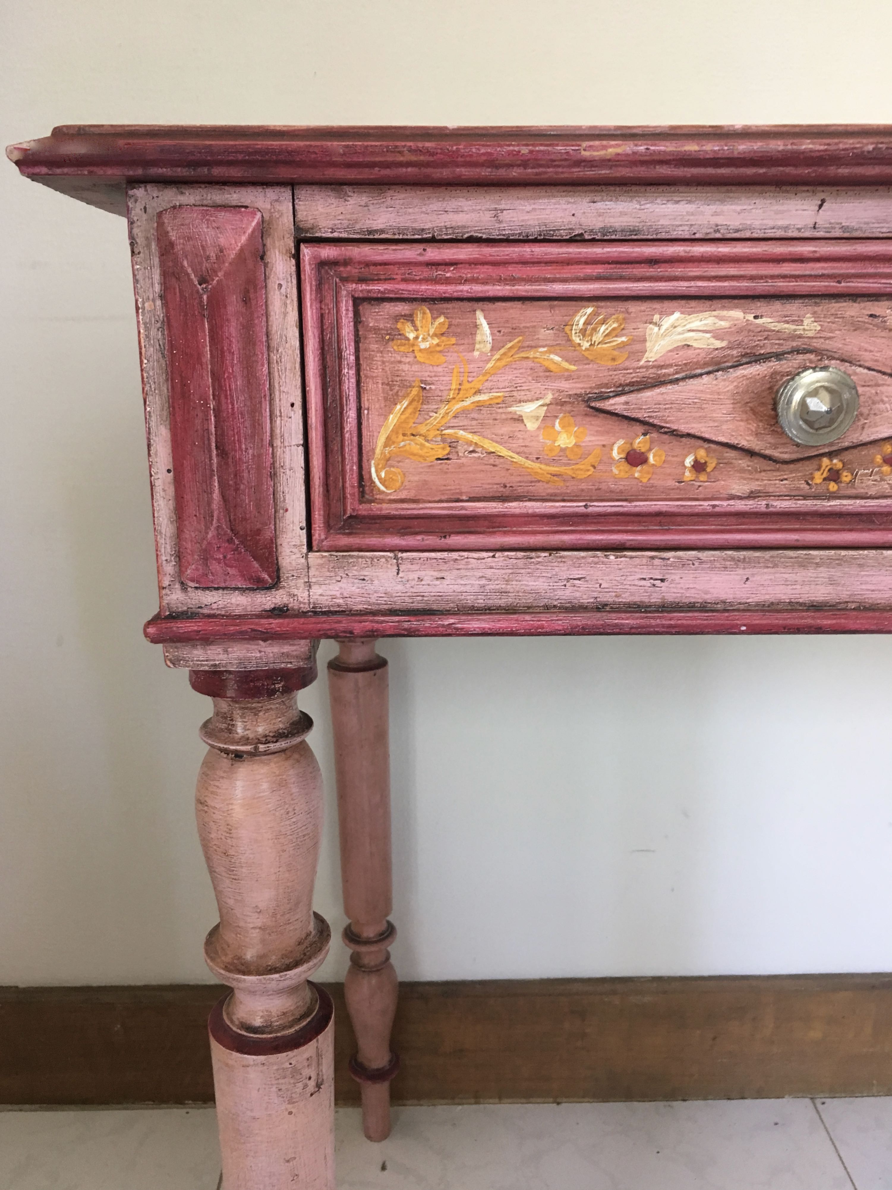 Table d’appoint à tiroirs ou bureau d'enfant