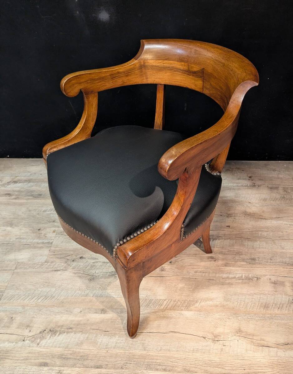 Walnut office chair – Restoration period – 19th century