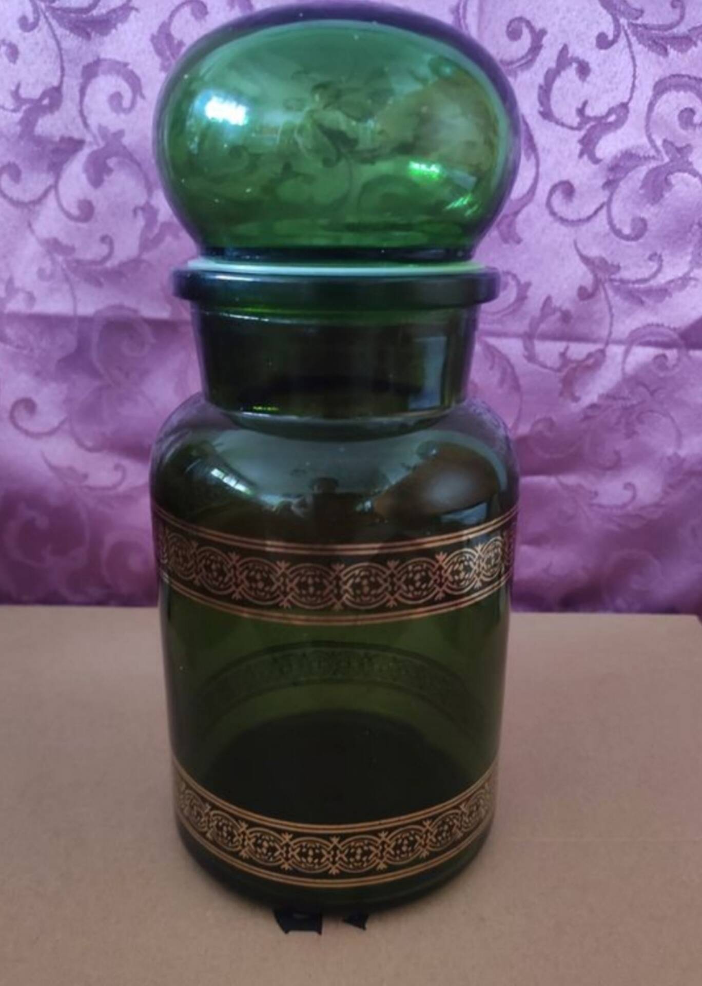 Green apothecary jar Belgium