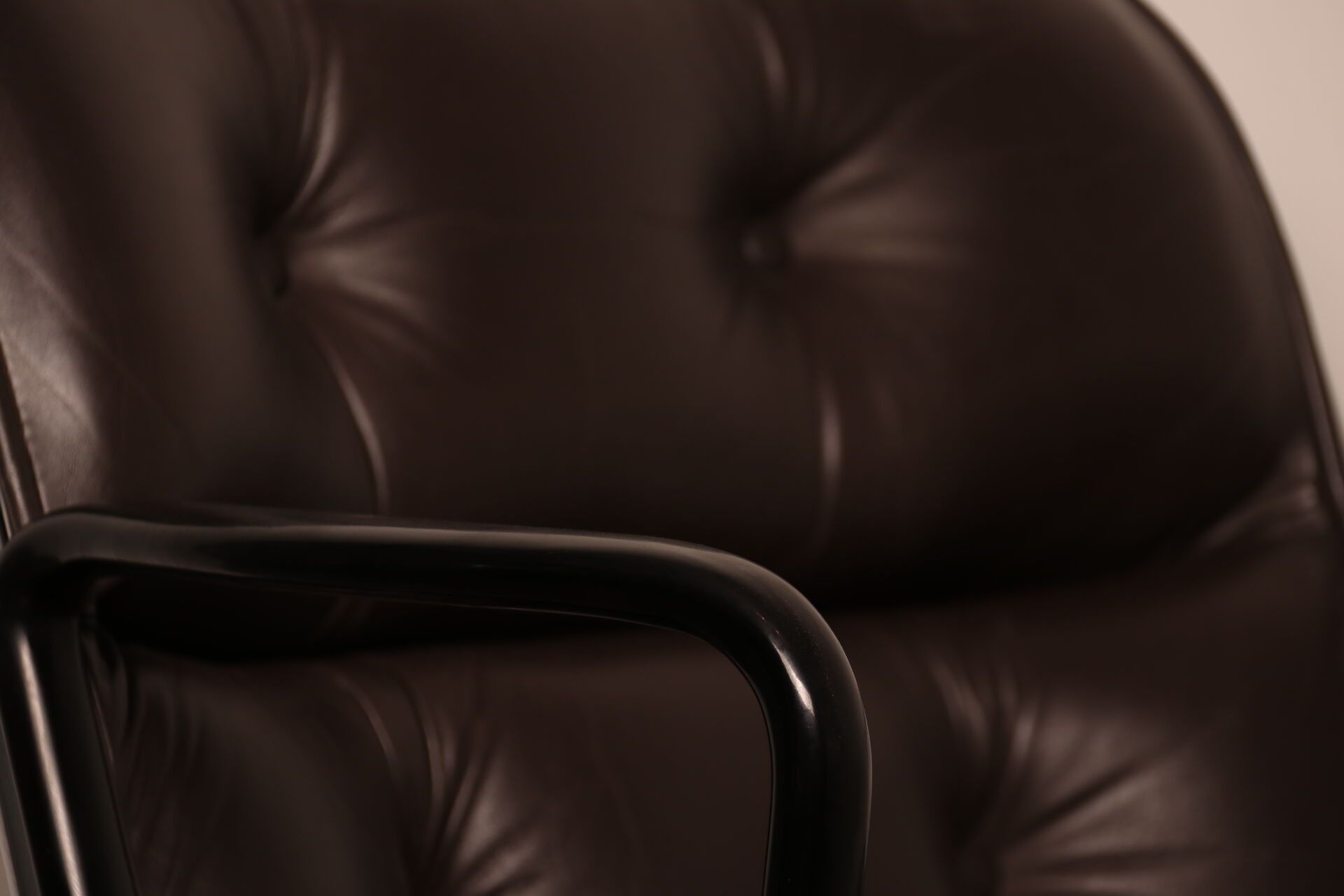 Executive office chair by Charles Pollock for Knoll - US - 1970's