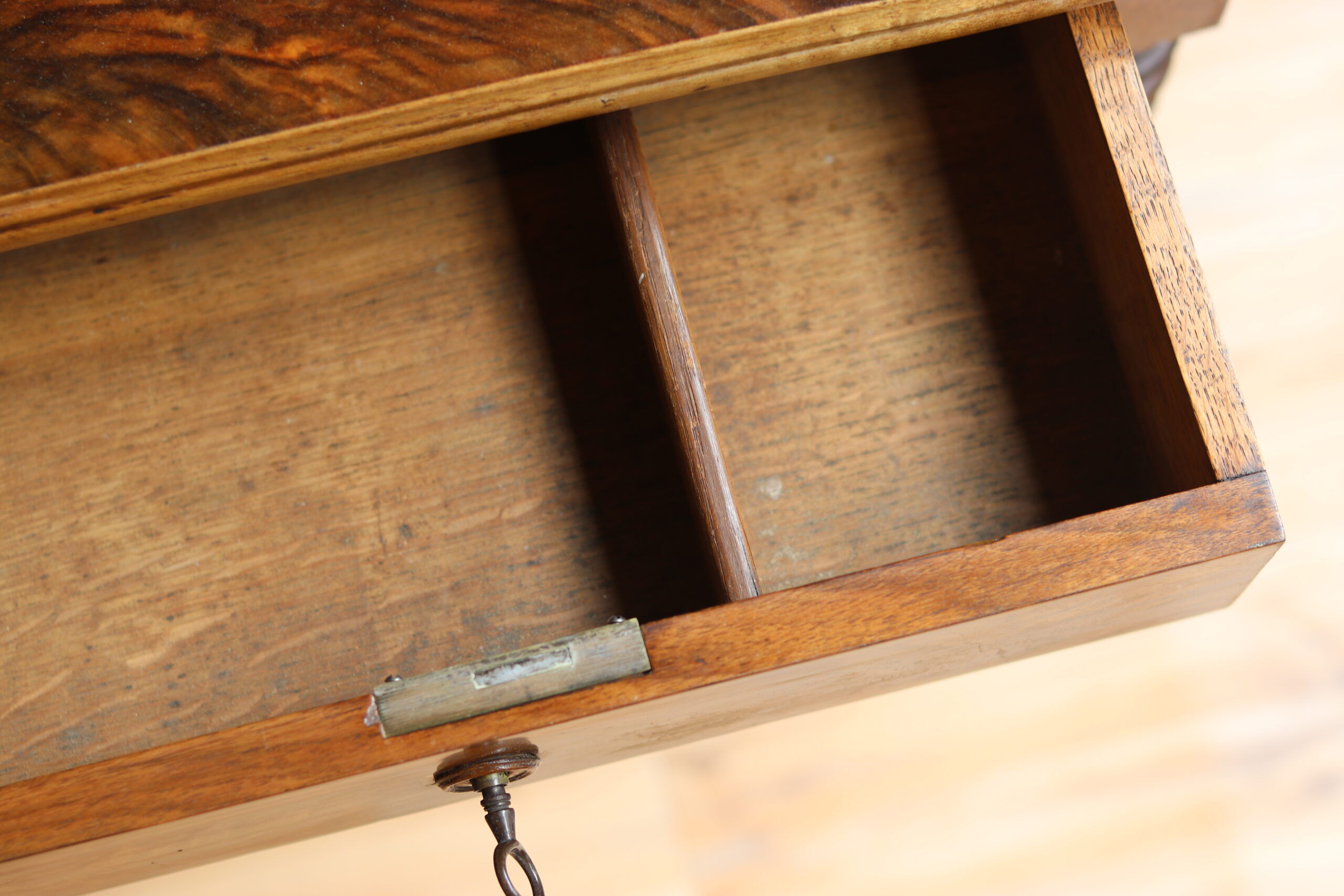 Tiered walnut desk, 19th century (circa 1860)