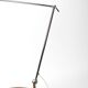 Élégante lampe à pince en laiton de style italien des années 50 avec abat-jour conique rouge.
