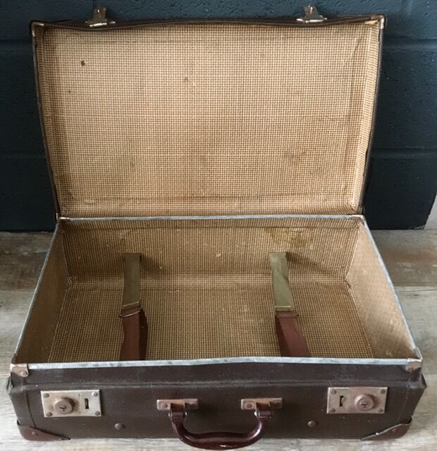Vintage brown suitcase handle in Bakelite