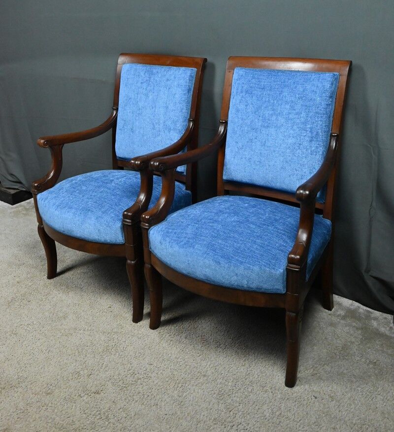 Pair of mahogany armchairs, Restoration period – early 19th century