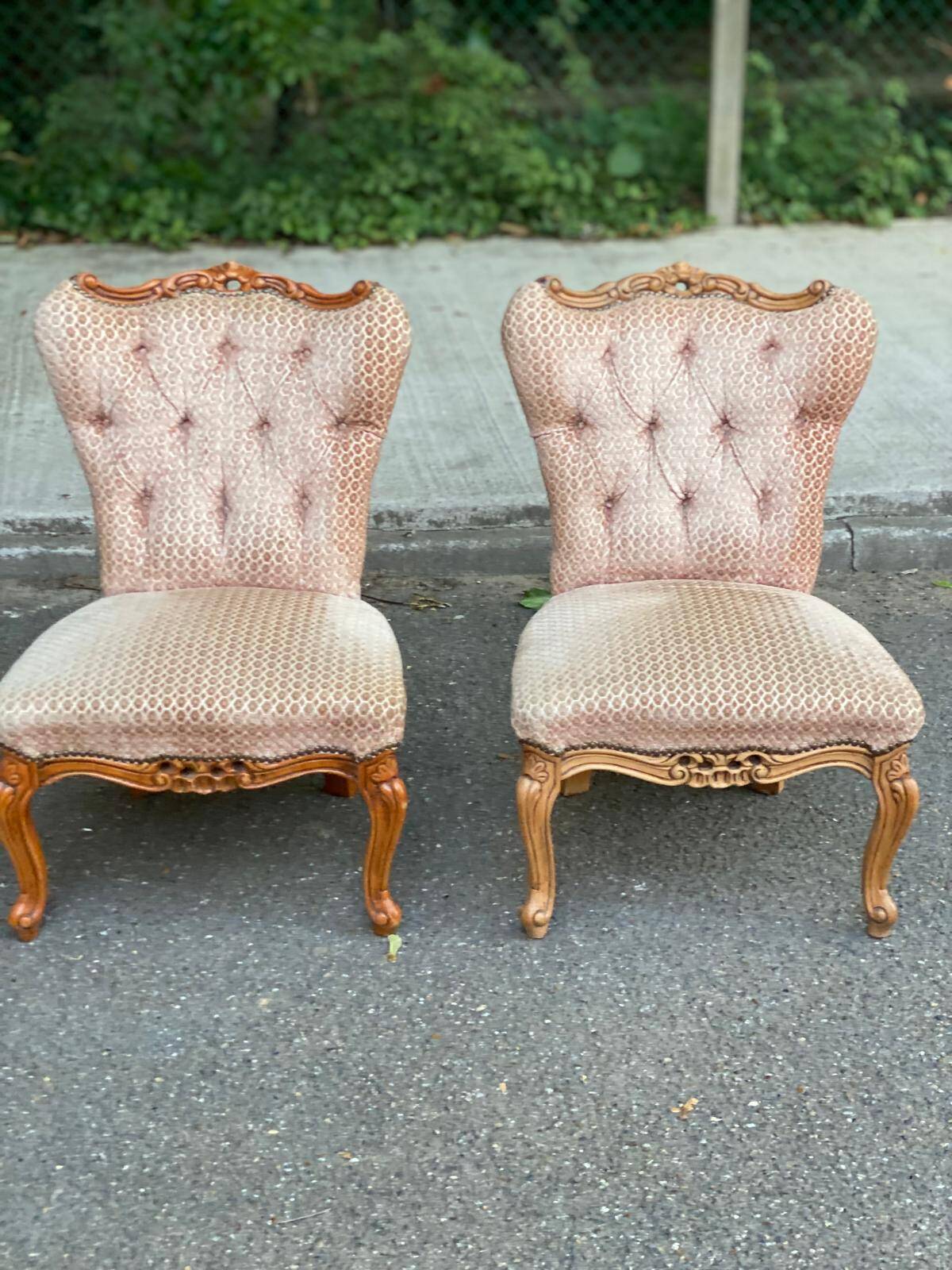2 bergères fauteuils Louis XV tissu velours rosé
