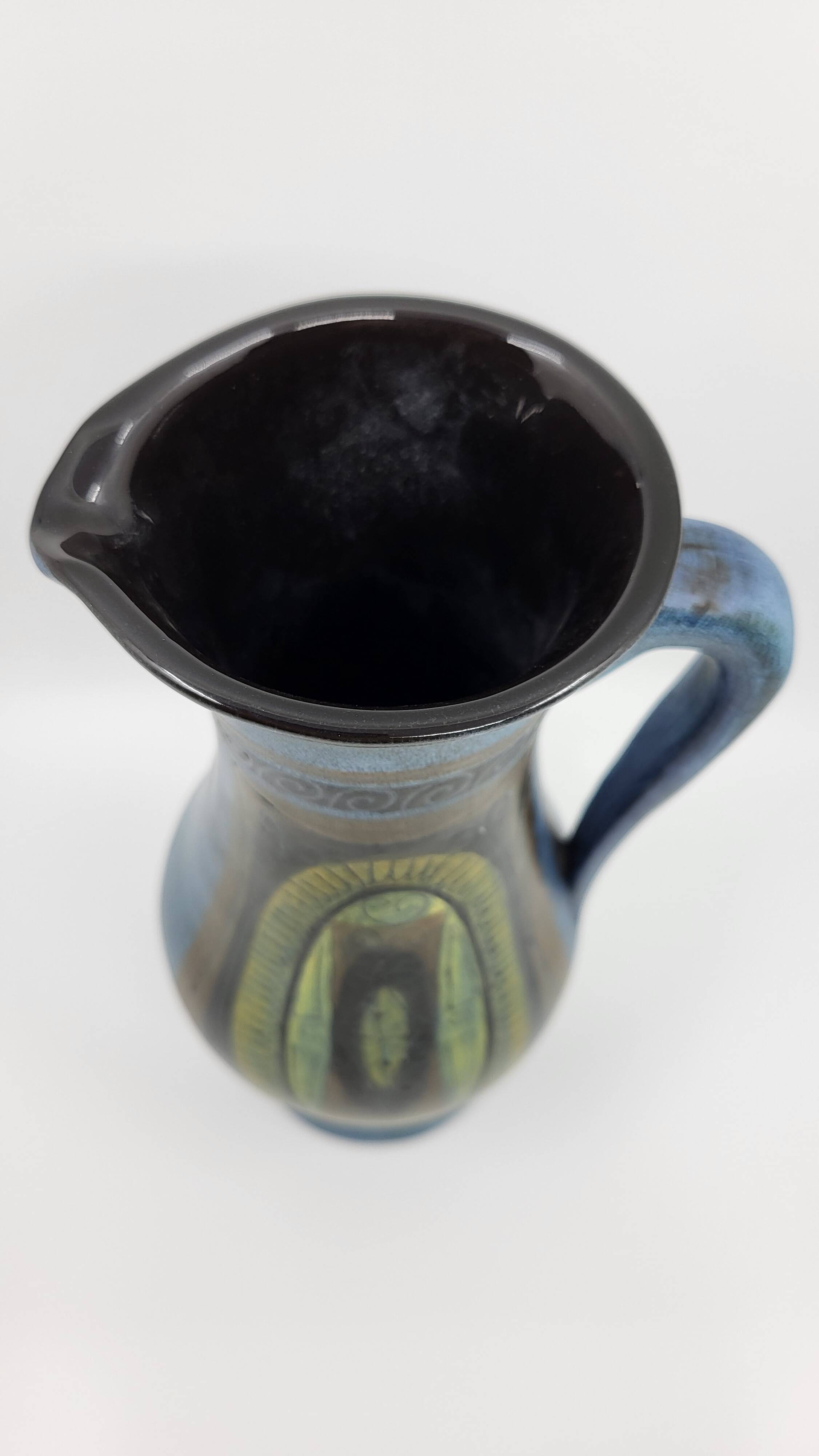 Jean de Lespinasse vase in blue ceramic, Côte d'Azur, France, 1950.