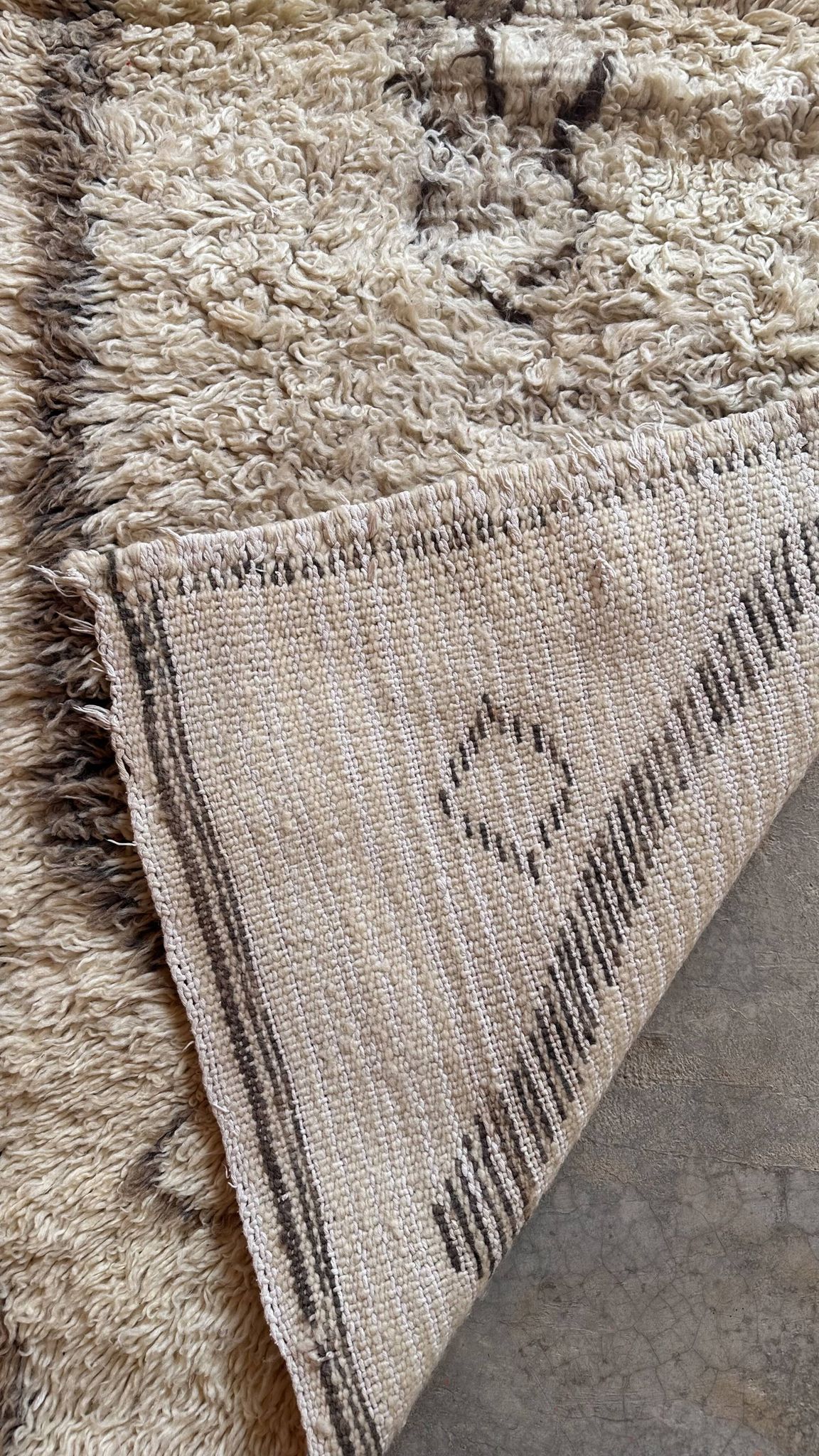 Azilal beige Berber rug - 191 x 79 cm