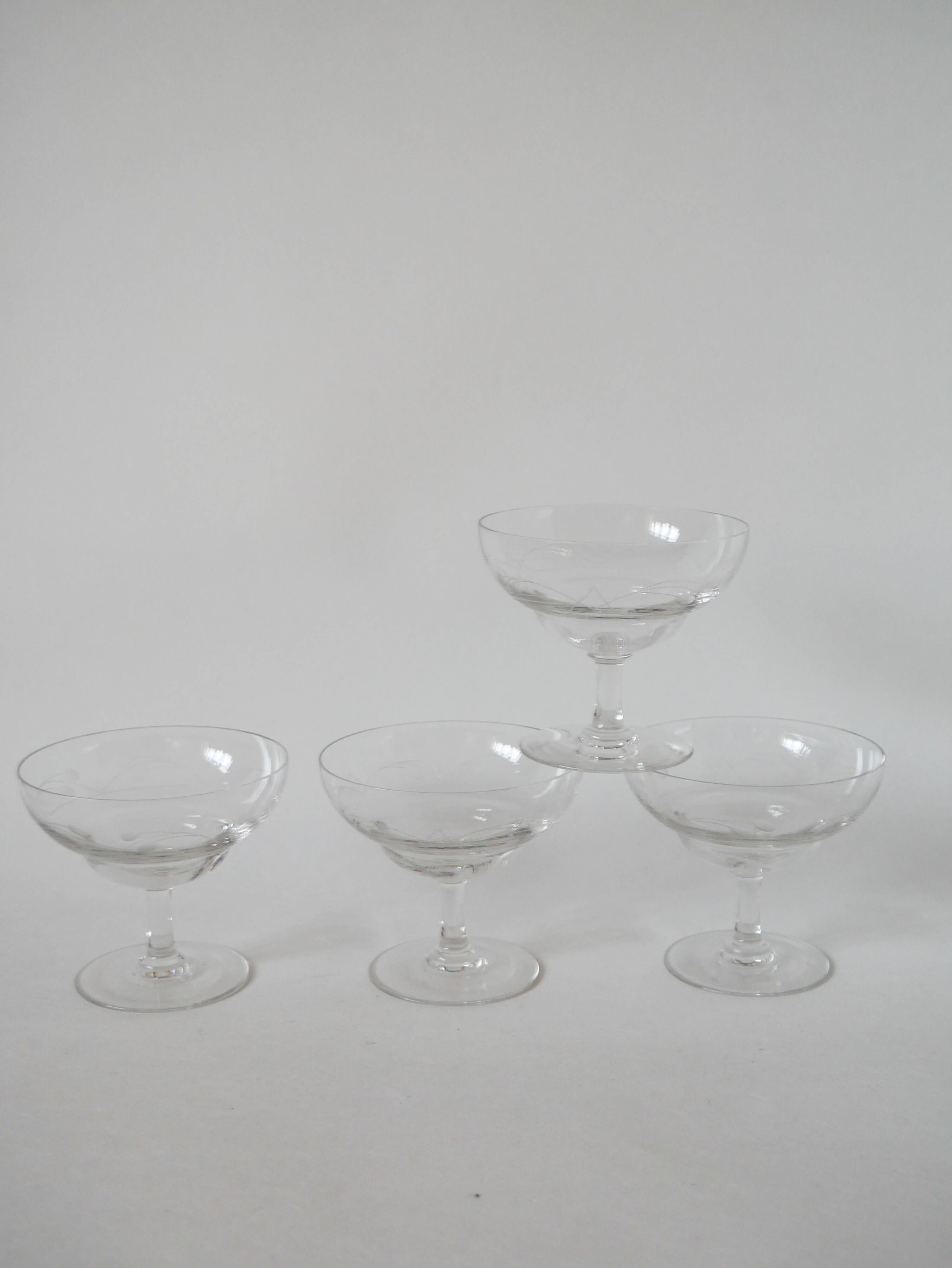 set of 4 engraved crystal champagne glasses 1950 8.5 x 10 cm