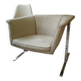 Artifort armchair designed by Geoffrey de Harcourt