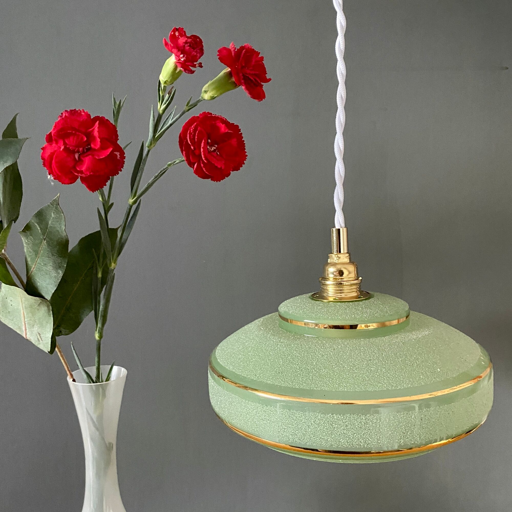 Vintage lampshade pendant lamp in green and gold granite glass