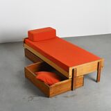 Lit banquette by Pierre Guariche, La Plagne, around 1965.