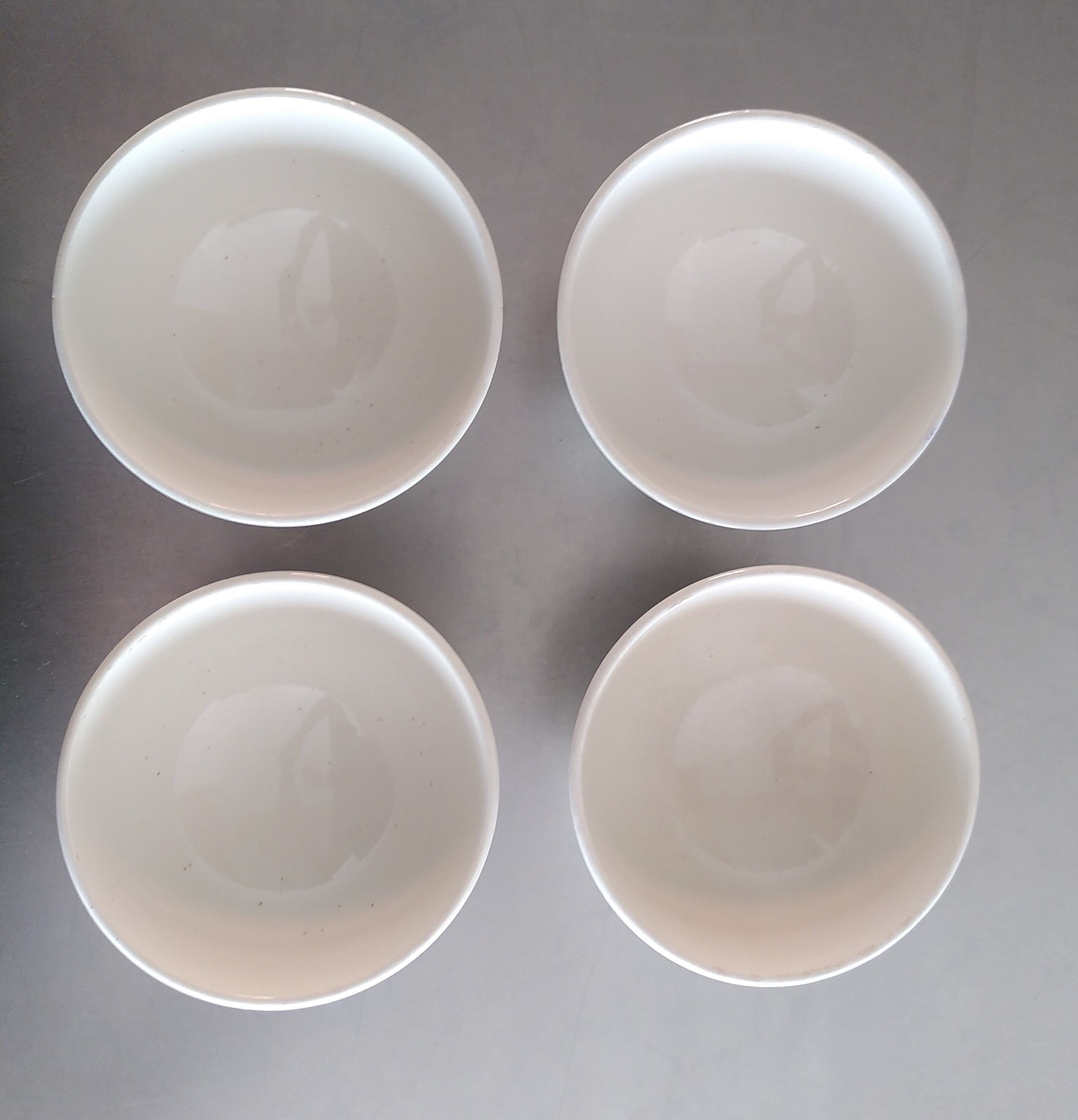 4 striped bowls in faience