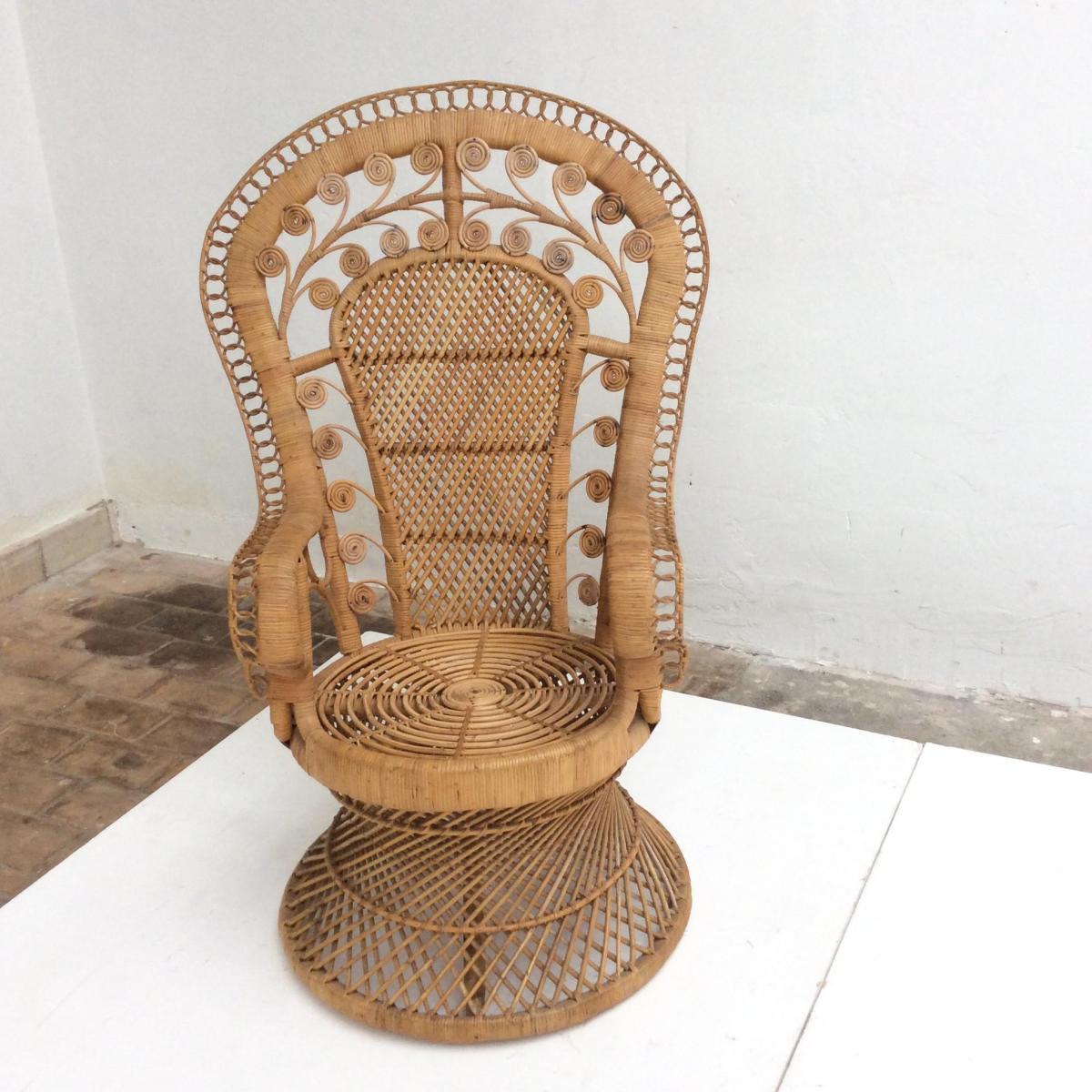 Emmanuelle vintage s 1970 Indonesia rattan chair
