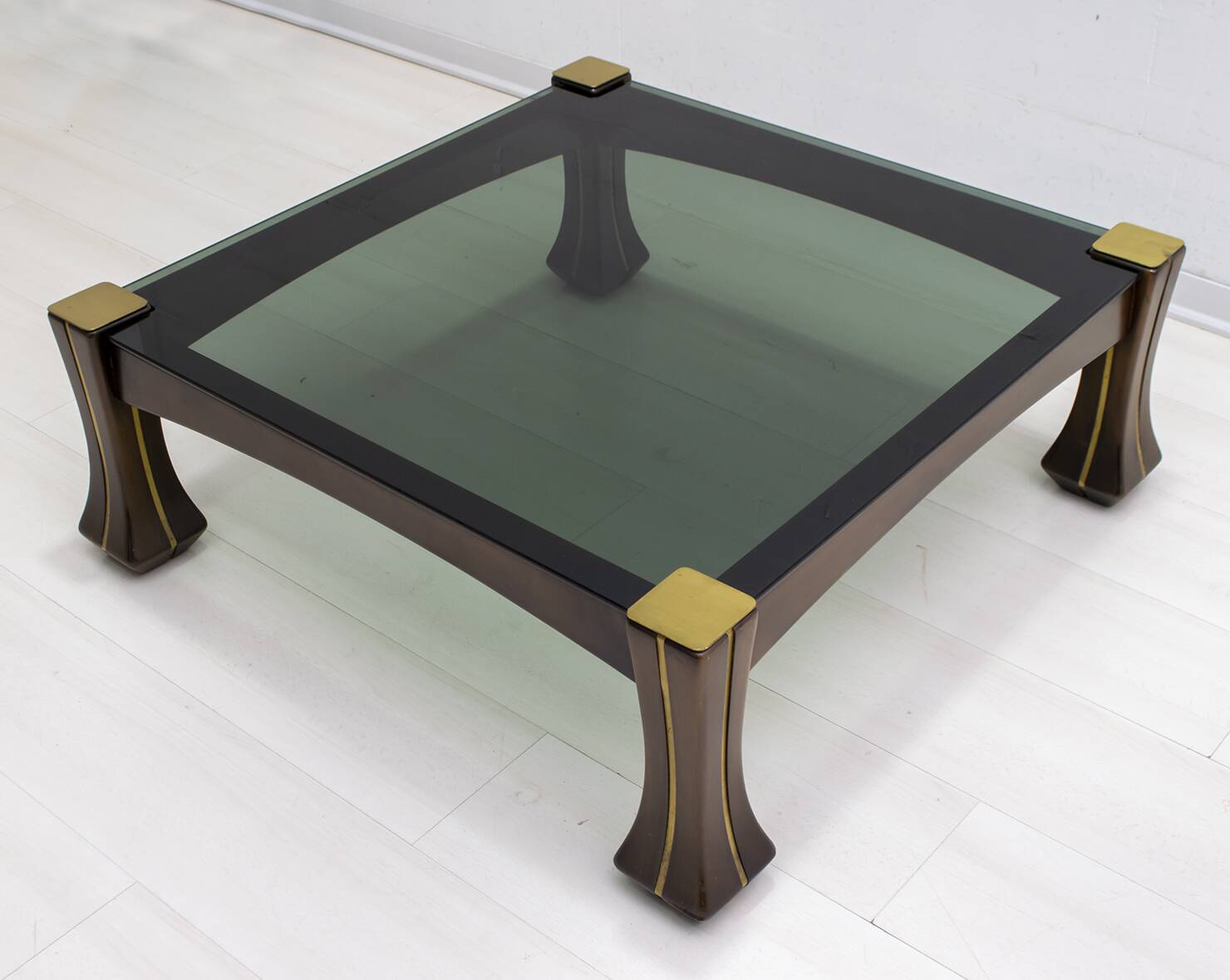 Luciano Frigerio Midcentury Italian Wood and Brass Coffee Table "Ussaro",70