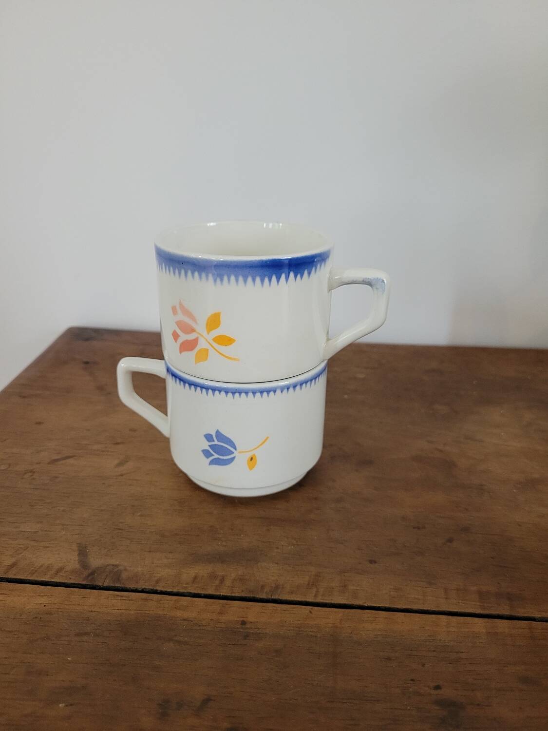 Set of two floral coffee cups