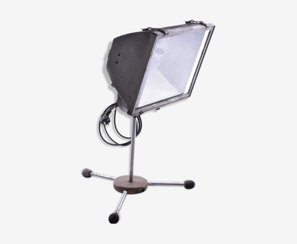 Spot industriel pied court