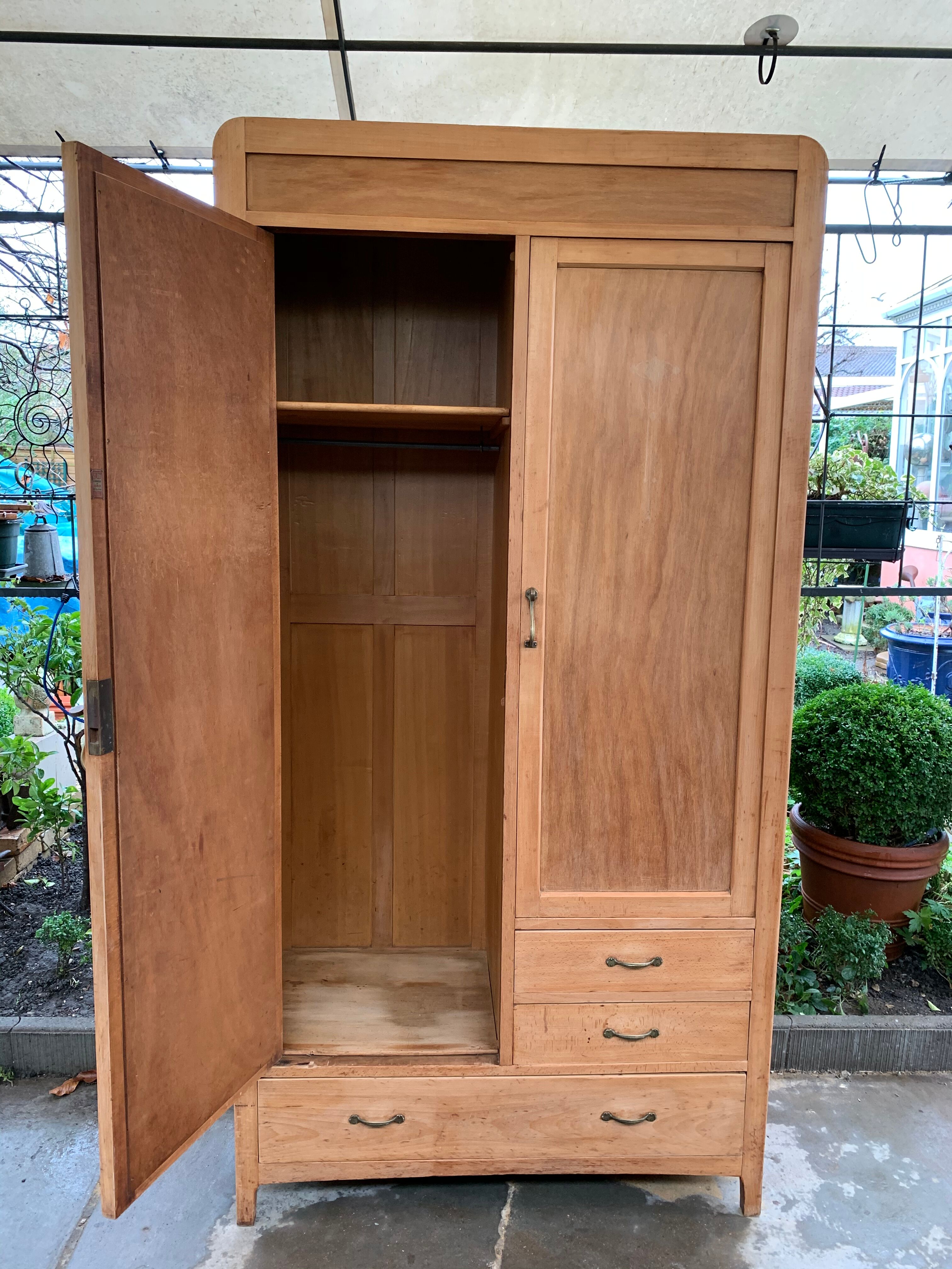 Parisian hotel cabinet 1930