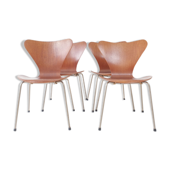 Set of 4 chairs teak by Arne Jacobsen Series 7 3107