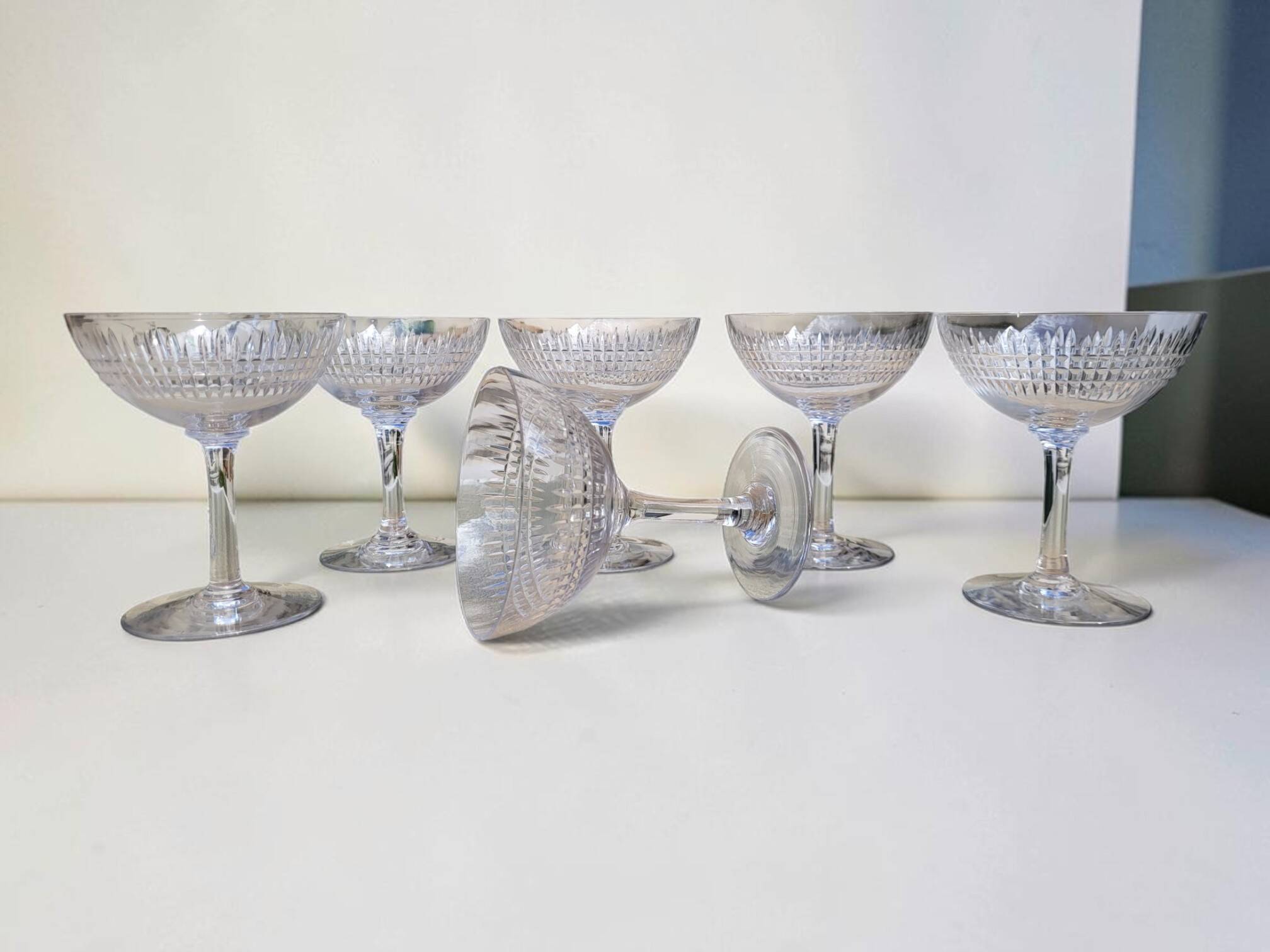 6 crystal champagne coupes Baccarat / Nancy