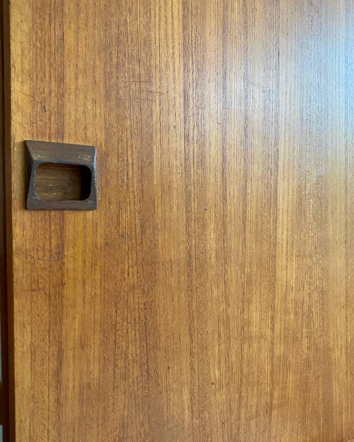 Royal Board Golden High Sideboard