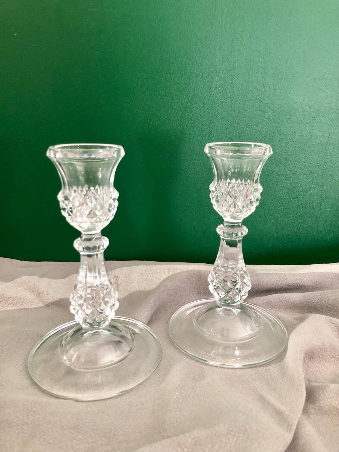 Round base candle holders