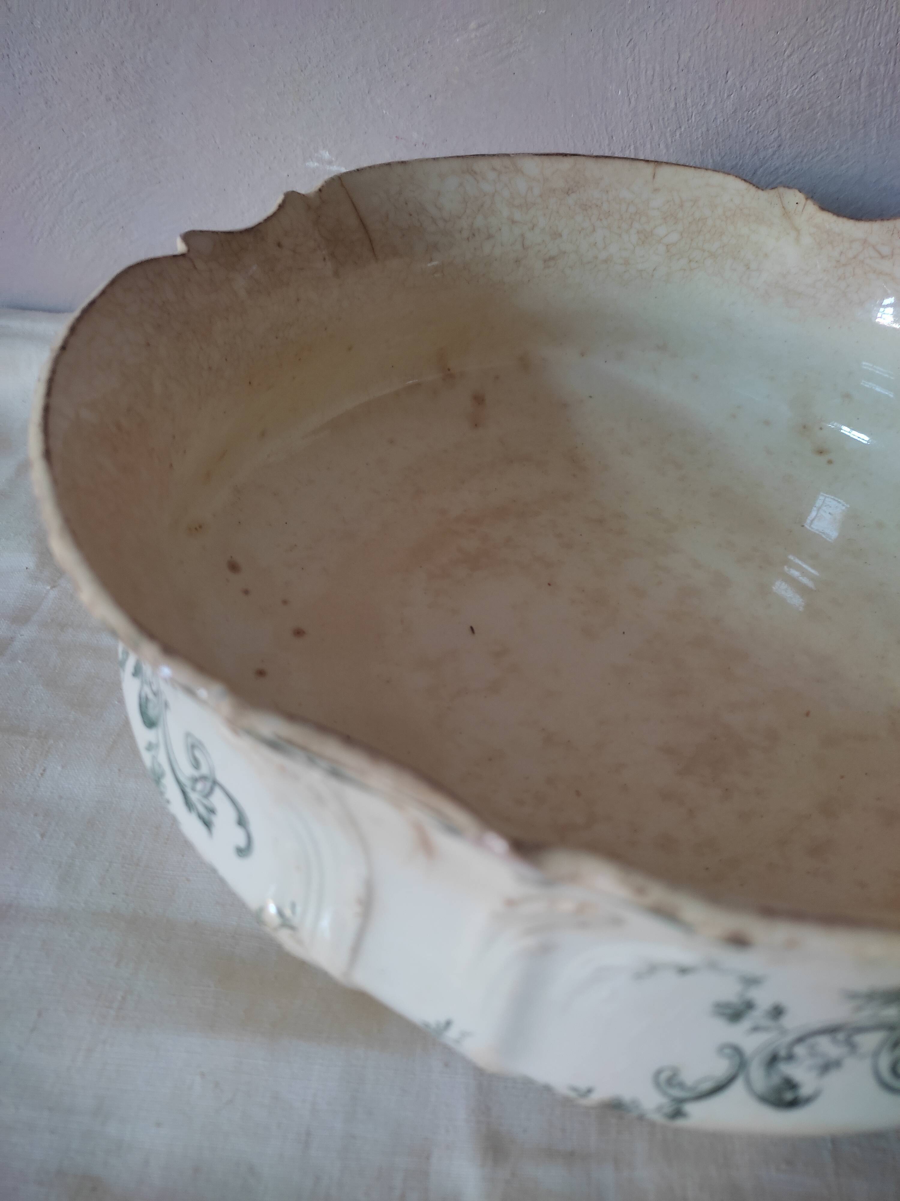 Earthenware bowl by Gien