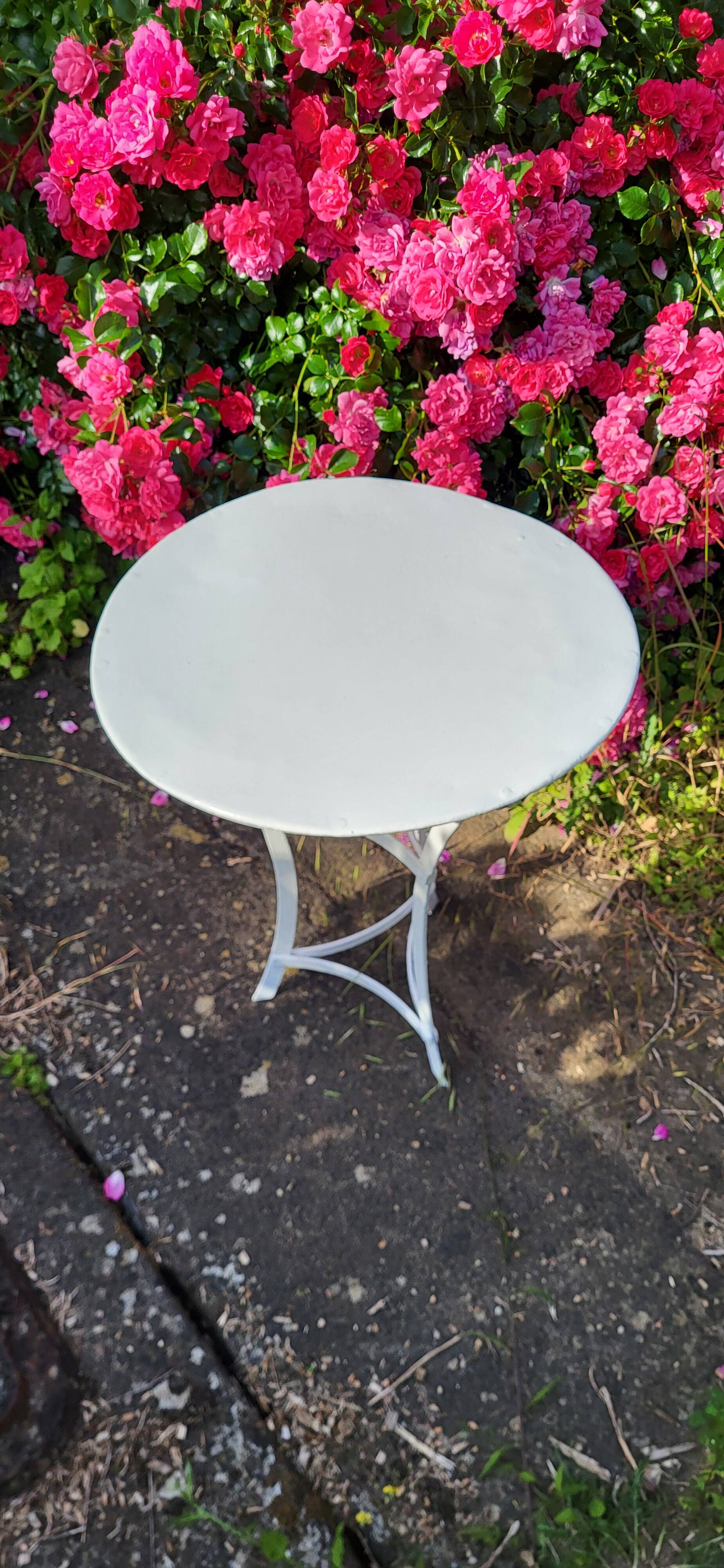 Iron garden coffee table / pedestal table