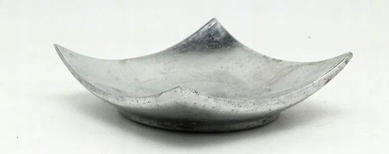 Cj9 new look - interesting candle holder - design