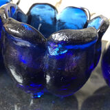 3 vases en verre bleu