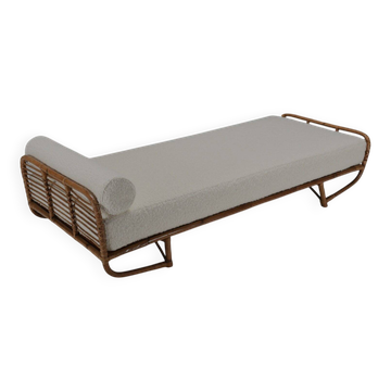 Bamboo and rattan daybed in ivory bouclé, Italy 1960s