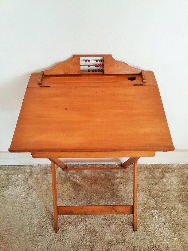 Child desk desk