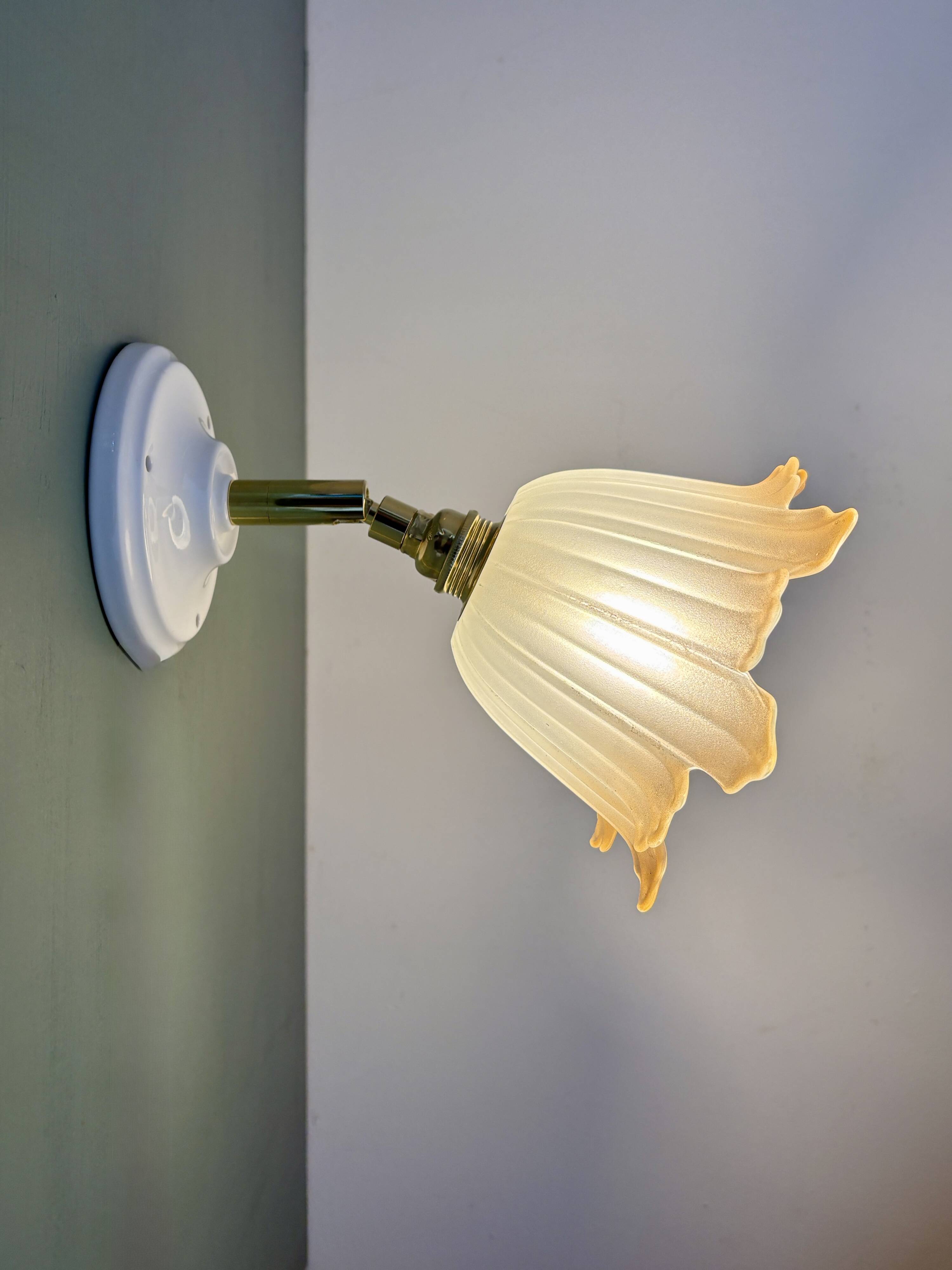 Vintage tulip wall lamp in white and brown frosted glass