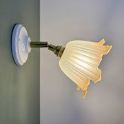 Applique tulipe vintage en verre dépoli blanc et brun