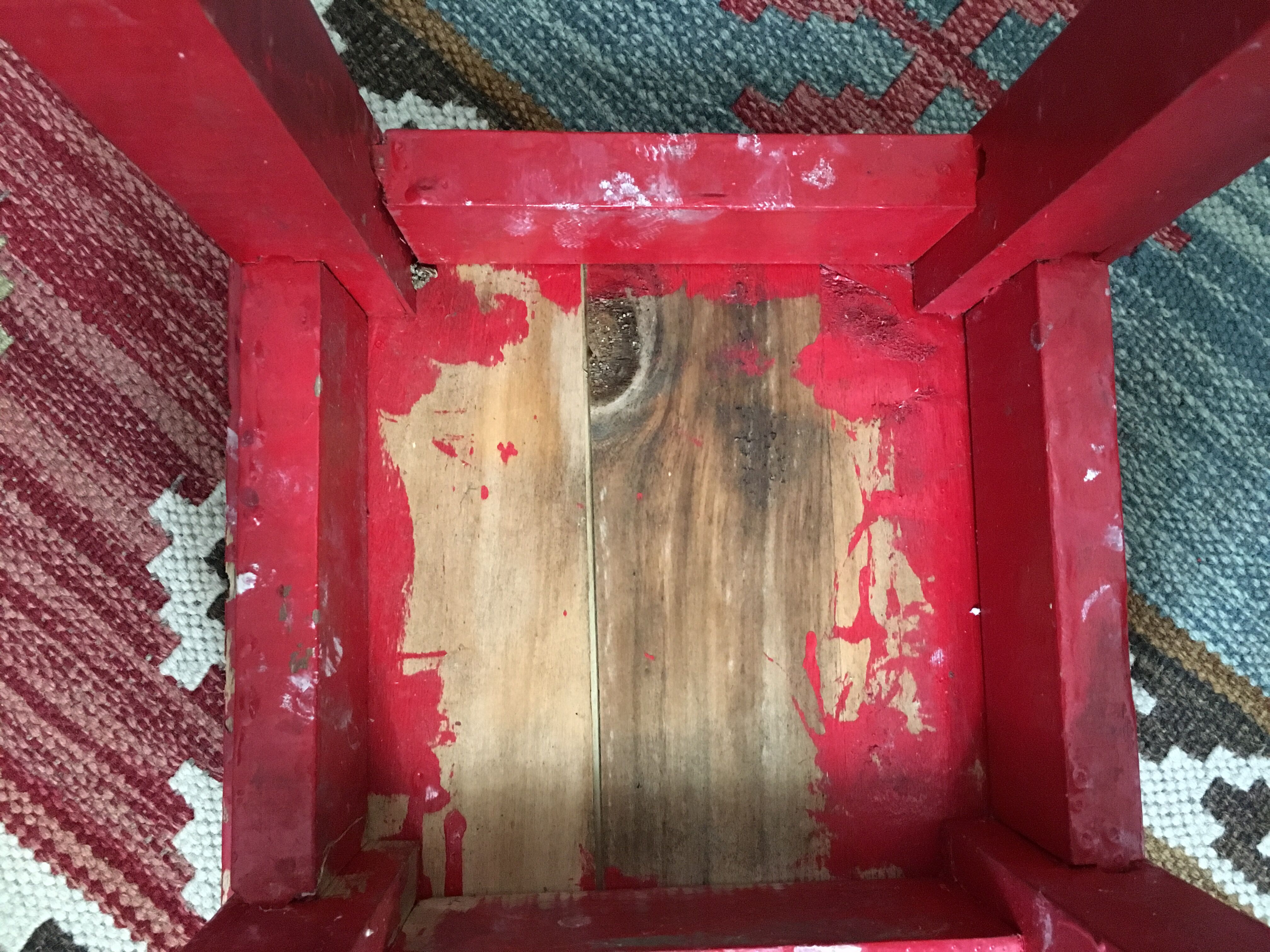 Painter red/bordeaux stool