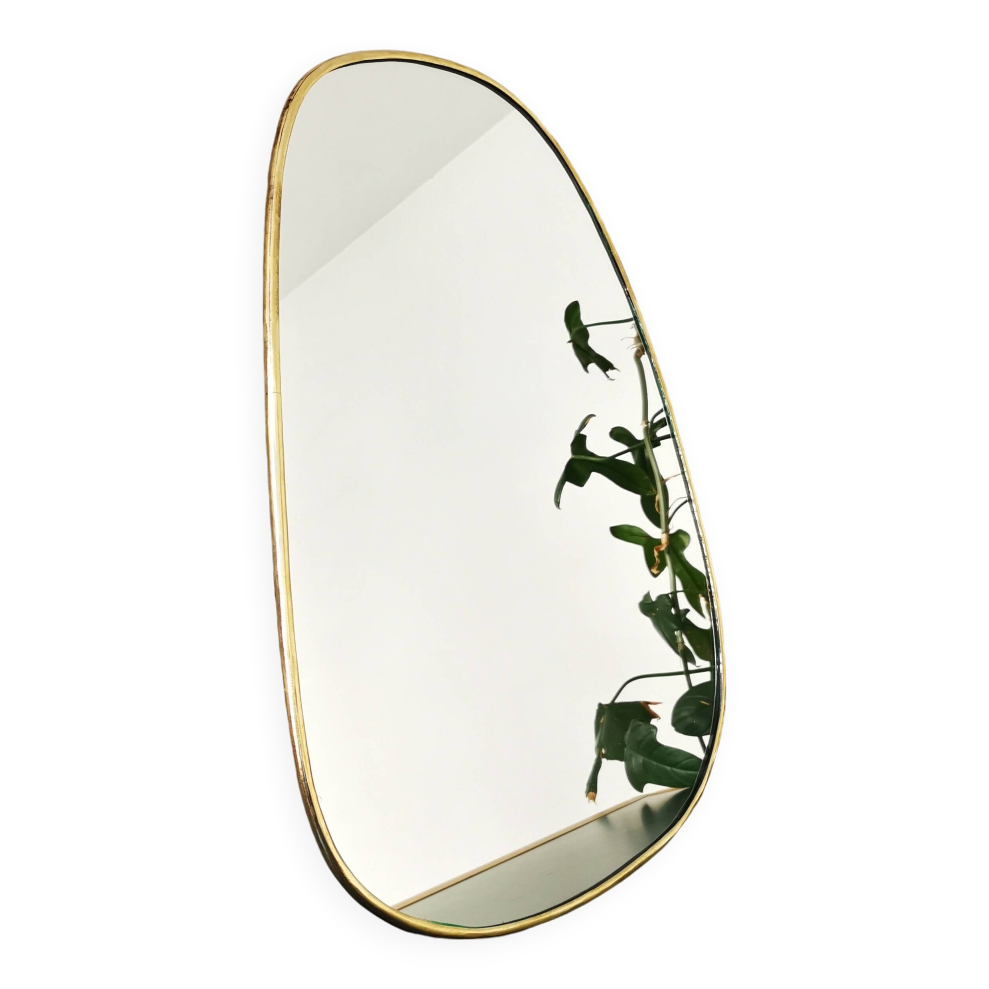 Marrakchi Mirror in Golden Brass – 60×40 cm – Moroccan Artisanal Manufacture
