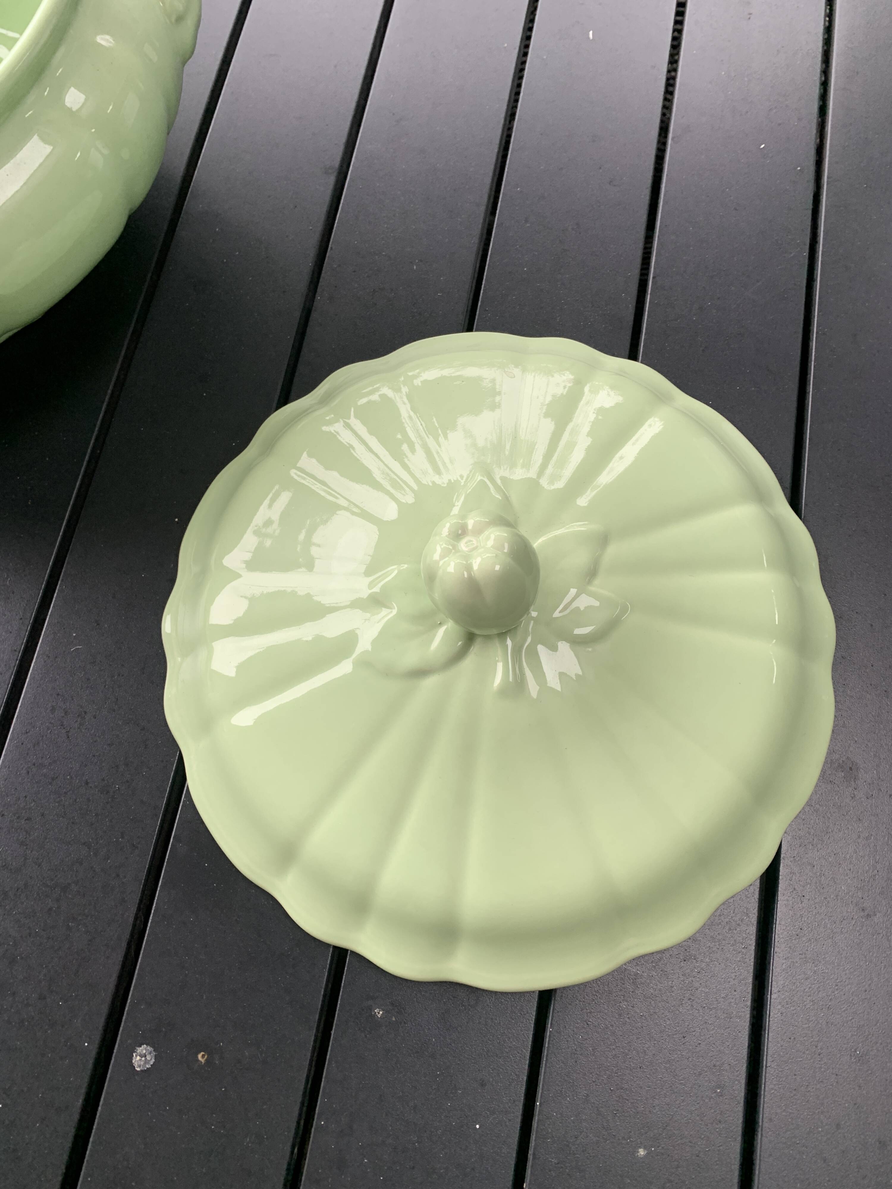 Soupière en faïence de Salins vert mint