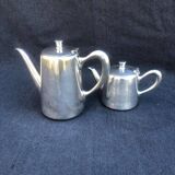 A pair of vintage silver-plated teapot and coffee pot