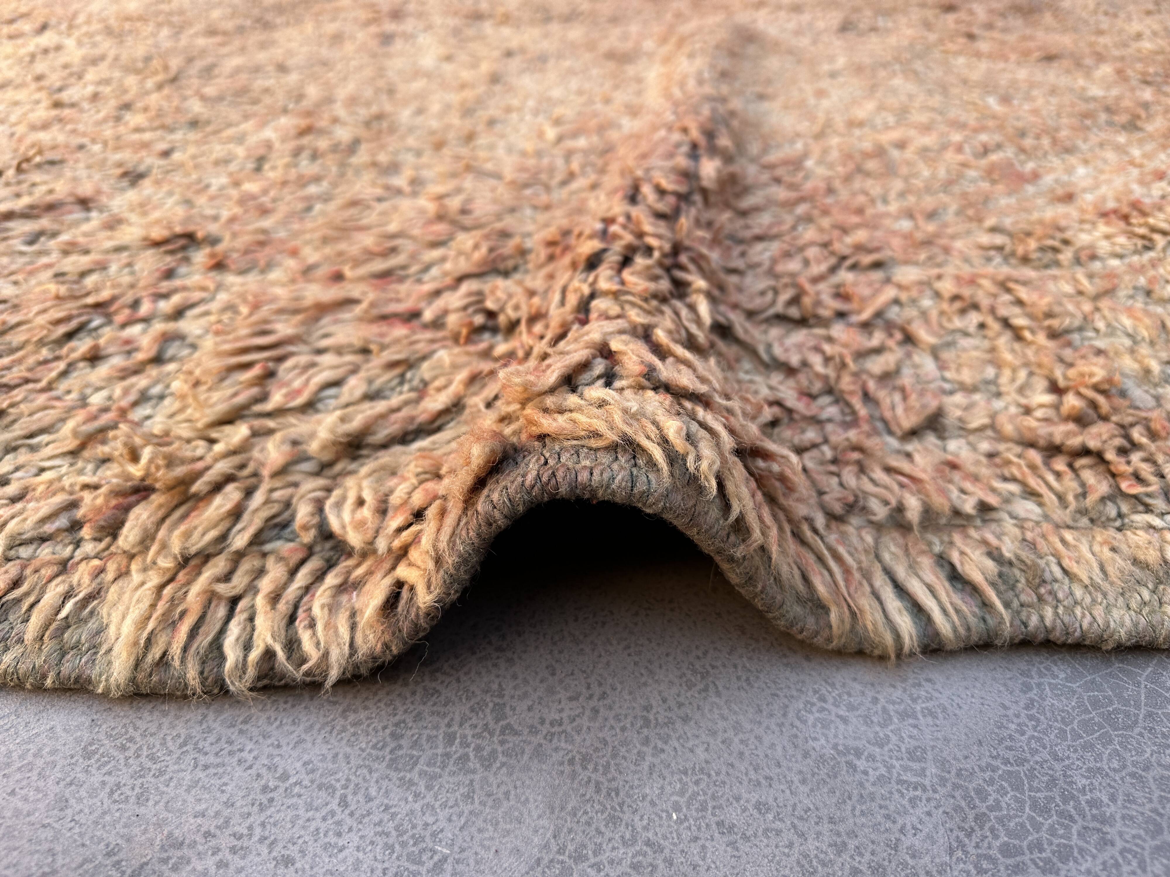 Moroccan rug Beni M'Guild beige - 314 x 192 cm