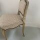 Paire de chauffeuses de style Louis XV, XXème siècle